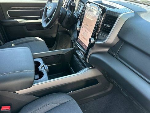 New 2026 RAM 2500 Big Horn AWD/4WD image 15