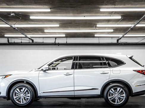 New 2026 Acura MDX FWD image 2