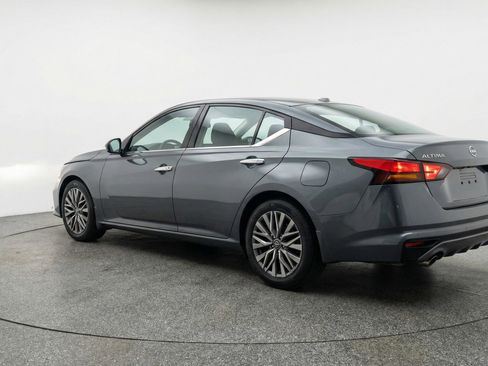 Used 2025 Nissan Altima 2.5 SV image 6