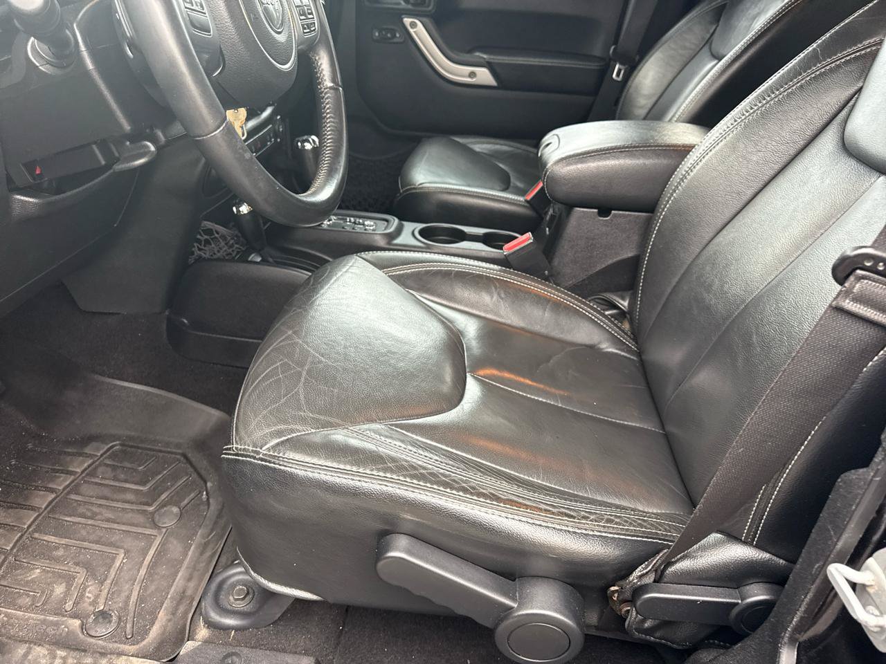 Used 2016 Jeep Wrangler Unlimited Rubicon AWD/4WD image 29