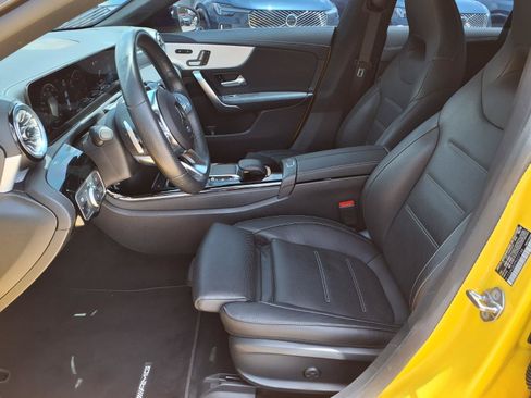 Used 2023 Mercedes-Benz CLA 250 image 21