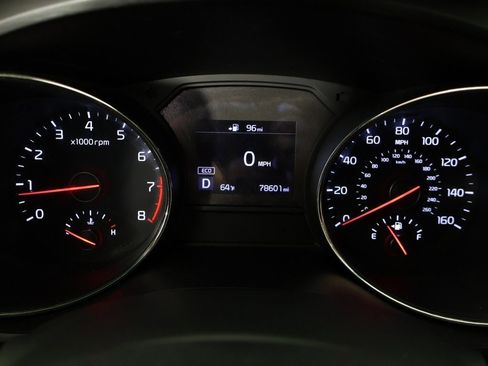 Used 2019 Kia Sedona EX image 41