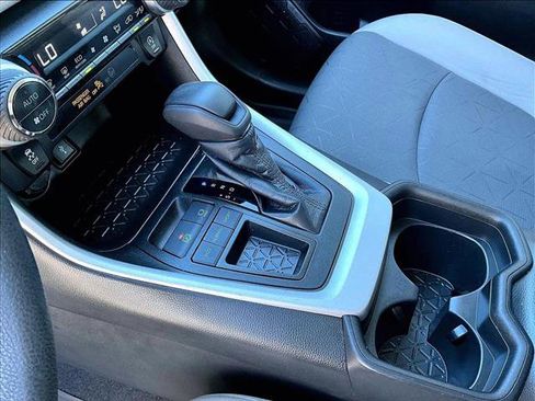 Used 2020 Toyota RAV4 XLE image 15