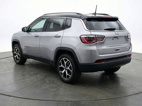 Used 2025 Jeep Compass Limited AWD/4WD image 6