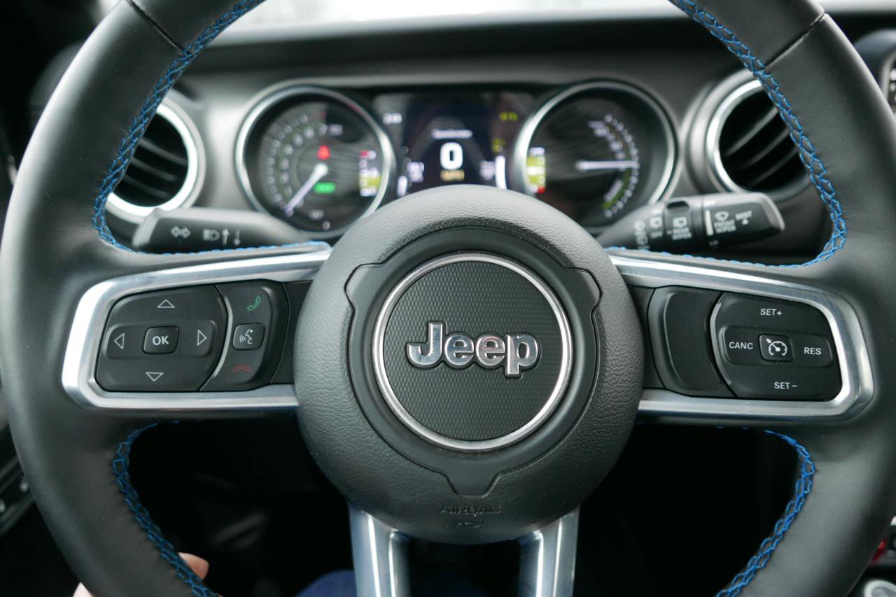 Used 2021 Jeep Wrangler Unlimited Rubicon 4xe w/ Cold Weather Group AWD/4WD image 13