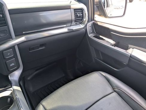 Used 2021 Ford F150 Lariat AWD/4WD image 19