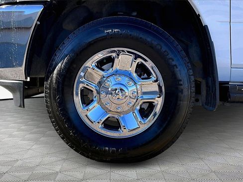 Used 2024 RAM 2500 Tradesman w/ Chrome Appearance Group image 9