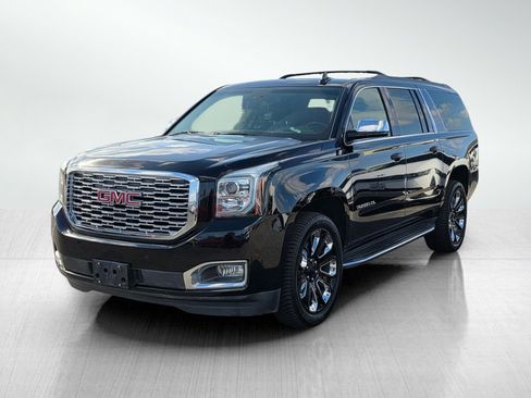 Used 2019 GMC Yukon XL SLT AWD/4WD image 3