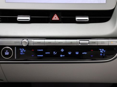 Used 2024 Hyundai Ioniq 5 Limited image 32