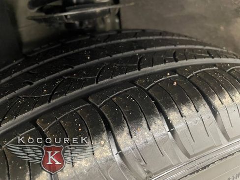 Used 2022 Ford Edge SEL w/ Convenience Package image 8