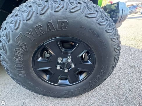 Used 2018 Jeep Wrangler Unlimited Rubicon AWD/4WD image 5