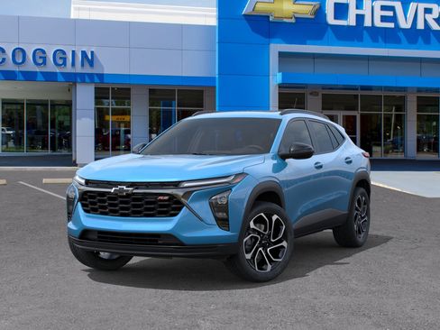 New 2026 Chevrolet Trax RS w/ Sunroof Package FWD image 6
