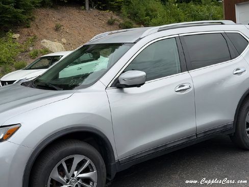 Used 2015 Nissan Rogue SL AWD/4WD image 34