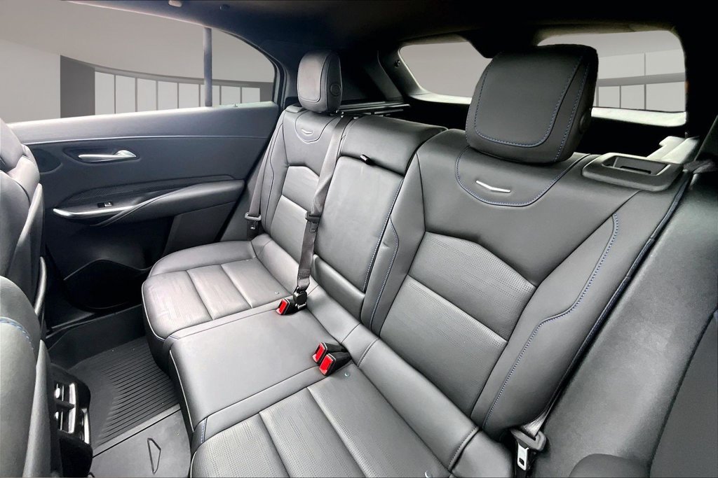 Used 2025 Cadillac XT4 Sport FWD image 28