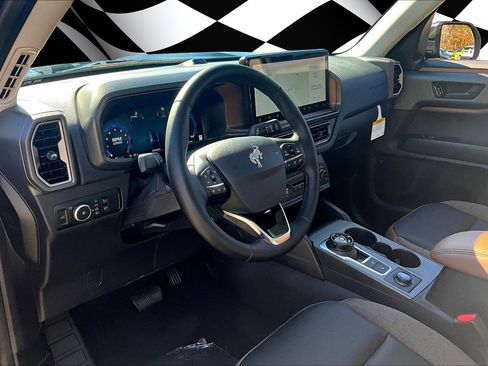 New 2025 Ford Bronco Sport Outer Banks w/ Outer Banks Tech Package+ AWD/4WD image 6
