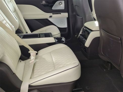 Used 2021 Lincoln Aviator Black Label image 27