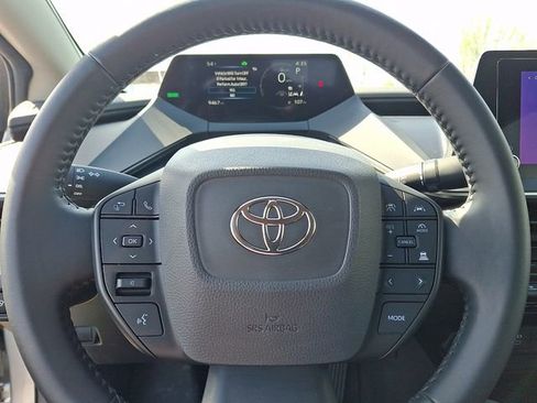 Used 2023 Toyota Prius LE FWD image 17