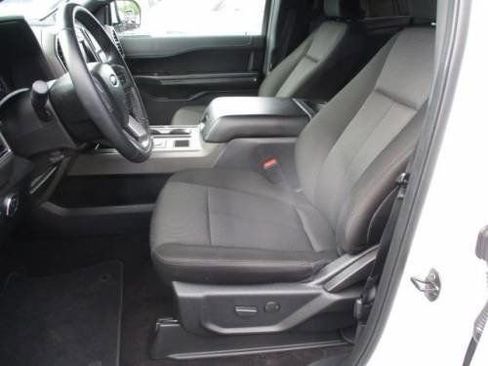 Used 2021 Ford Expedition XLT image 8