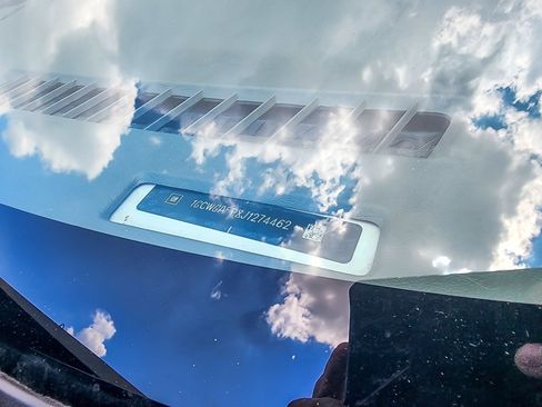 Certified 2018 Chevrolet Express 2500 w/ Driver Convenience Package image 17