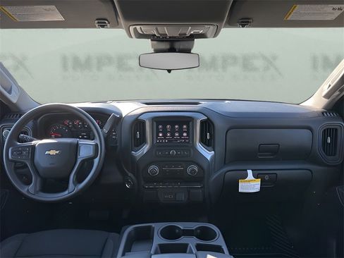 Used 2025 Chevrolet Silverado 1500 Custom image 12