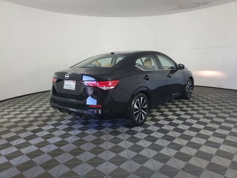 Used 2024 Nissan Sentra SV w/ SV Premium Package image 4