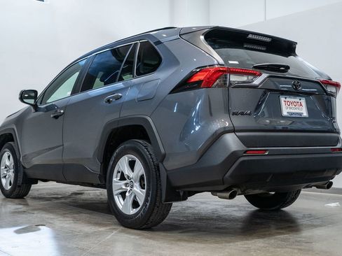 Used 2020 Toyota RAV4 XLE w/ Convenience Package image 7