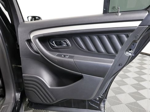 Used 2015 Ford Taurus SEL image 21