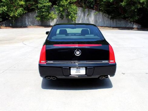 Used 2006 Cadillac DTS Performance image 4