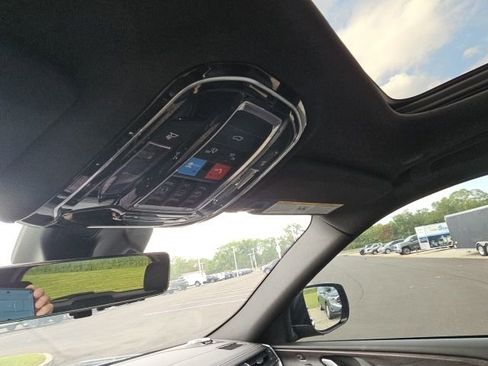 Used 2023 Jeep Grand Cherokee Overland w/ Luxury Tech Group IV image 53