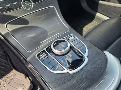 Used 2019 Mercedes-Benz C 300 4MATIC Sedan image 19