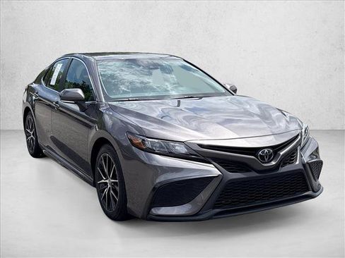 Certified 2023 Toyota Camry SE FWD image 3