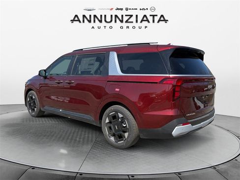 New 2025 Kia Carnival EX image 3