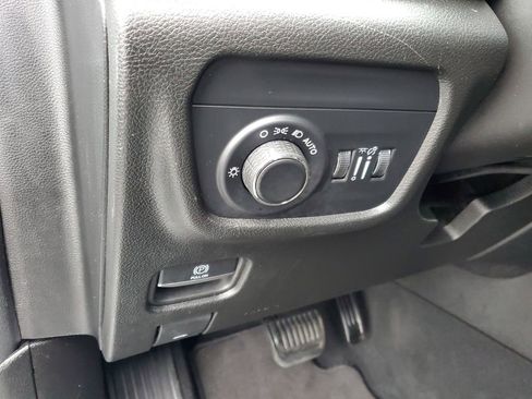 Used 2024 Jeep Grand Cherokee L Laredo image 13