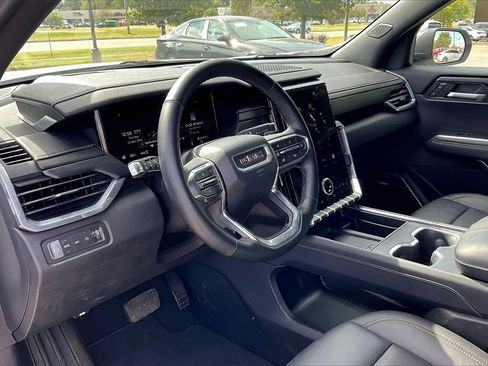 Used 2024 GMC Acadia Elevation image 35