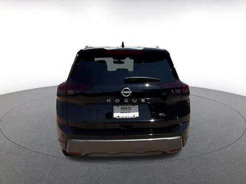 Used 2026 Nissan Rogue SL FWD image 12