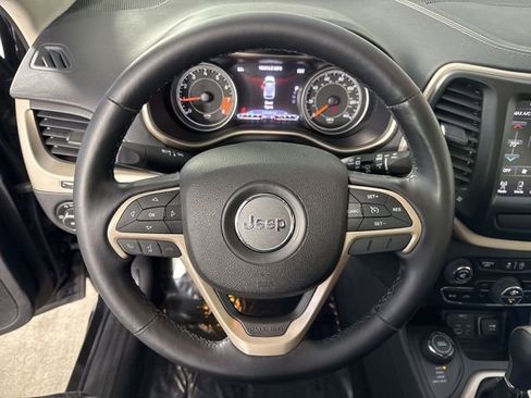 Used 2015 Jeep Cherokee Limited AWD/4WD image 10
