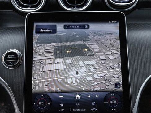 Certified 2025 Mercedes-Benz GLC 300 4MATIC image 17