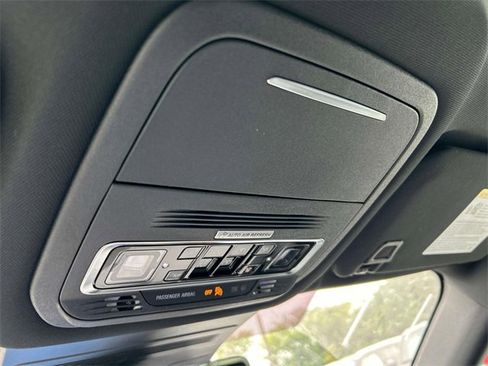 New 2025 Lincoln Nautilus Premier w/ Equipment Group 102A image 31