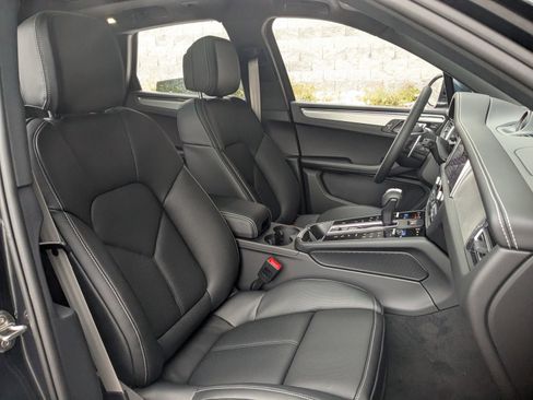 Certified 2026 Porsche Macan S AWD/4WD image 26