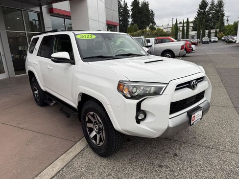 Certified 2023 Toyota 4Runner TRD Off-Road Premium w/ Moonroof Package AWD/4WD image 12