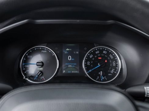 Used 2021 Toyota RAV4 LE image 20