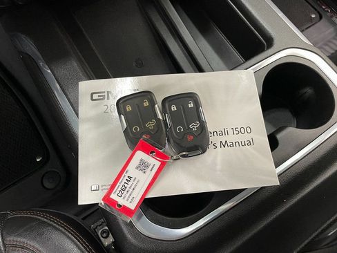 Certified 2021 GMC Sierra 1500 AT4 w/ AT4 Value Package image 8