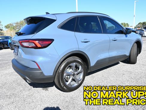 New 2026 Ford Escape ST-Line w/ Tech Pack #1 FWD image 3