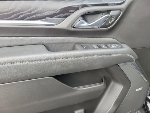 Used 2021 GMC Yukon Denali w/ Denali Premium Package image 27