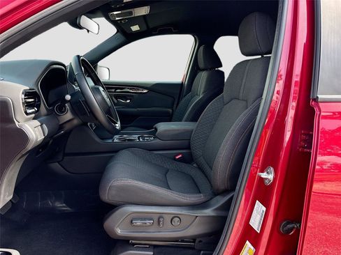 Certified 2025 Honda Pilot Sport image 23