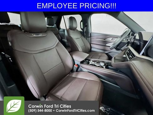 New 2026 Ford Explorer Platinum AWD/4WD image 18
