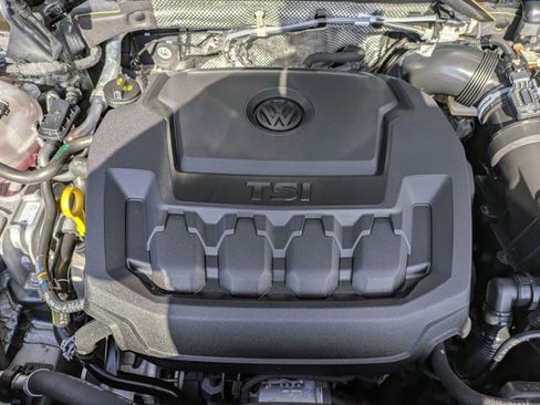 Used 2024 Volkswagen Tiguan Wolfsburg Edition image 28