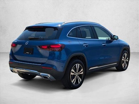 Certified 2025 Mercedes-Benz GLA 250 image 5