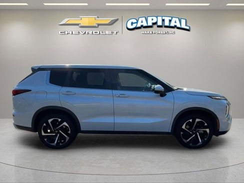 Used 2023 Mitsubishi Outlander SE FWD image 7