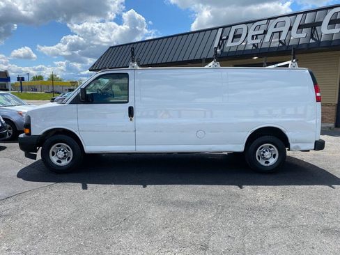 Used 2019 Chevrolet Express 2500 Extended w/ Driver Convenience Package RWD image 8
